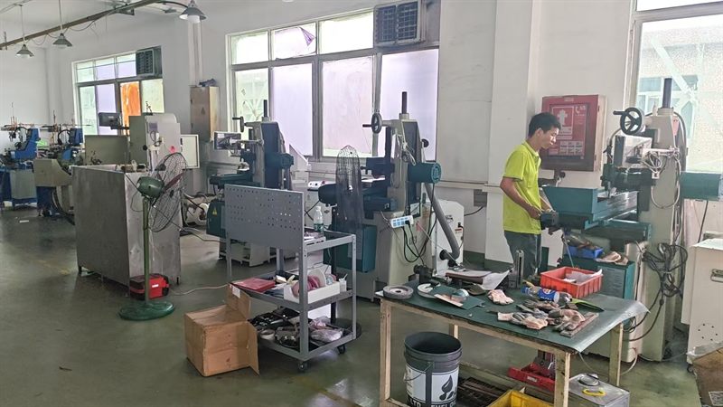 工厂整厂搬迁设备搬迁现场